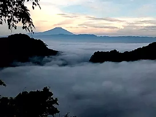 puncak-bangku-cara-seru-menikmati-negeri-di-atas-awan-dari-ciamis81