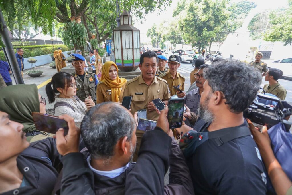 Penanggulangan Sampah di Kota Bandung, Ema Sumarna Ambil Langkah Pemindahan ke Daerah Tegalega
