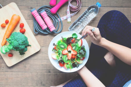 Ini Daftar Makanan yang Tidak Boleh Dimakan Setelah Olahraga, Nomor 2 Sering Disepelekan Ini Daftar Makanan yang Tidak Boleh Dimakan Setelah Olahraga, Nomor 2 Sering Disepelekan