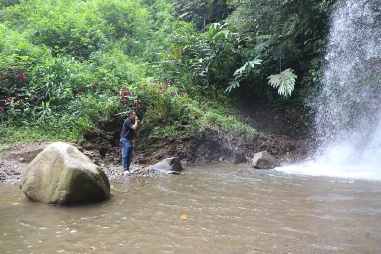 curug cihanyawar garut