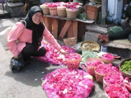 pedagang bungai rampai