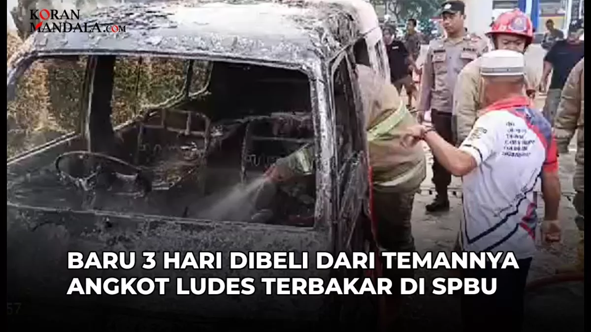 angkot terbakar