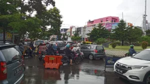 Jalan Guntur Garut Kota Harus Sudah Memakai Lampu Stopan, Saat Libur Macet Panjang jalan guntur