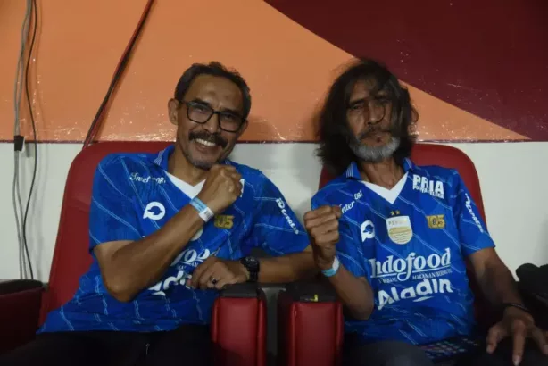Legenda Persib Bandung Suhendra dan Nandang