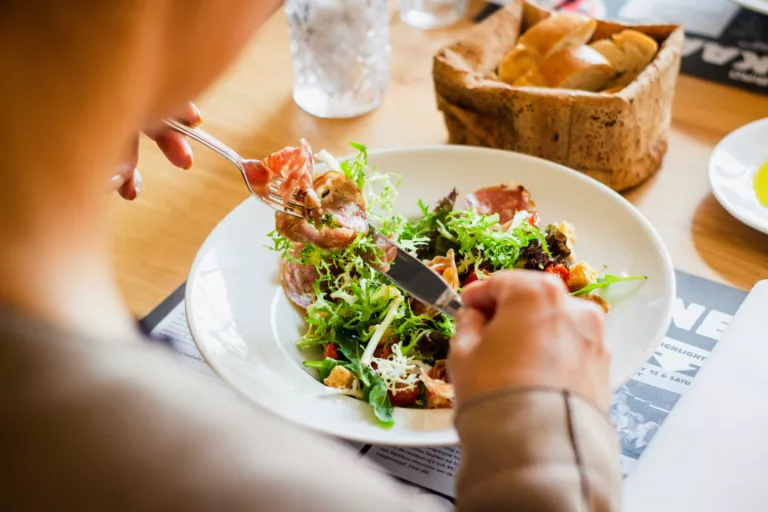 5 Langkah Mudah Turun Berat Badan dengan Diet ala Ade Rai