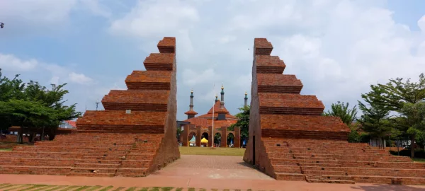 Alun-alun Kejaksan Kota Cirebon