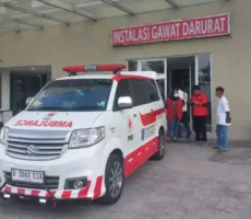 ambulans PMI Depok