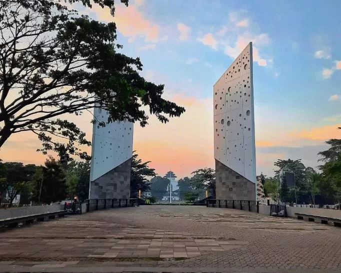 Cuaca hangat dan cerah kota Bandung (sumber: instagram xxkillingtimexx)