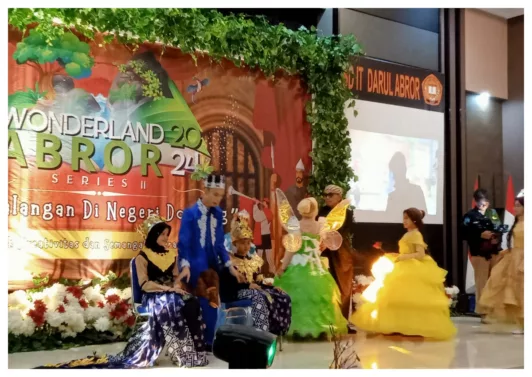 Pentas Seni SDIT Darul Abror: Meriahkan Kreativitas dan Literasi Siswa