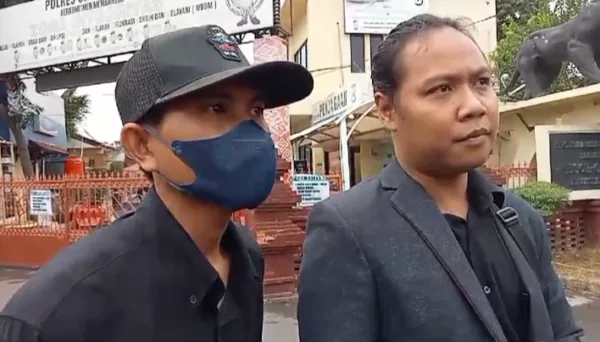 teman nongkrong pegi setiawan