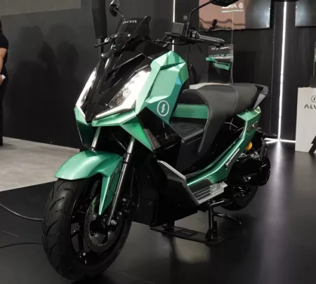 Alva Cervo Motor Listrik Futuristik dengan Fitur Canggih