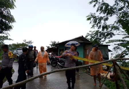 Tanah Longsor Akibat Hujan Deras Terjadi di Garut, Rabu 11 September 2024 tanah longsor di Garut