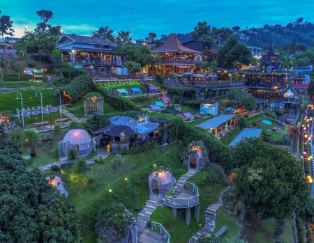 3 Tempat Wisata Kuliner di Punclut Dengan View Kota Bandung Yang Mempesona Foto Lereng Anteng