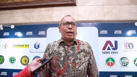 Modernisasi Layanan Pertanahan: 93 Juta Bidang Tanah Bakal Beralih ke Sertipikat Elektronik Sekretaris Jenderal Kementerian ATR/BPN, Dr. Suyus Windayana