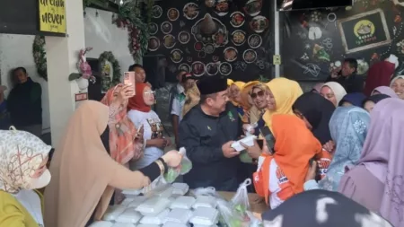 Cara Helmi-Yudi Bangun Garut: Mindset Etreperneur, Pengelolaan Profesional Calon Wakil Bupati Garut, Yudi Lasminingrat di Acara Jumat Berkah, Gerakan Rancage