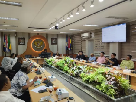 DPRD Kota Bandung Siap Sahkan Pimpinan dan Alat Kelengkapan Dewan Besok Rapim DPRD Kota Bandung Bahas Finalisasi Pimpinan dan AKD DPRD Kota Bandung