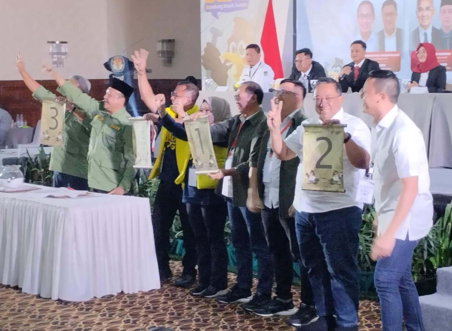 Pengundian Nomor Urut Paslon Pilwalkot Bandung 2024