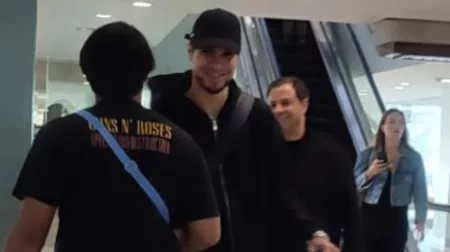 Kevin Diks Sampai Jakarta, Sinyal Akan Dinaturalisasi? Kevin Diks Sampai Jakarta, Sinyal Akan Dinaturalisasi?