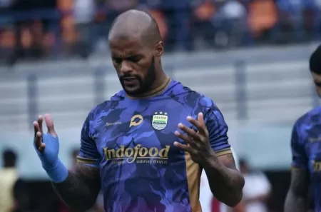 Meski Belum 100 Persen, David da Silva Bertekad Tampilkan Performa Terbaiknya David Da Silva Siap, Jelang Bentrok Kontra Lion City FC
