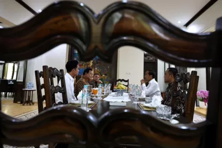 Jokowi dan Prabowo Berduaan Minggu Senin, Ada Apa? Jokowi dan Prabowo