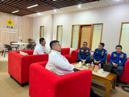 PLN UP3 Bandung Jalin Sinergitas bersama Dinas Kebakaran dan Penanggulangan Bencana Kota Bandung PLN UP3 Bandung Jalin Sinergitas bersama Dinas Kebakaran dan Penanggulangan Bencana Kota Bandung