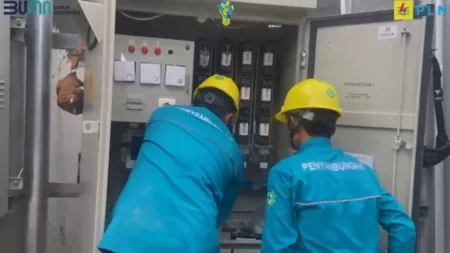PLN UP3 Bandung Selesaikan Penyambungan Baru untuk PT Indonesia Multi Colour Printing PLN UP3 Bandung Selesaikan Penyambungan Baru untuk PT Indonesia Multi Colour Printing