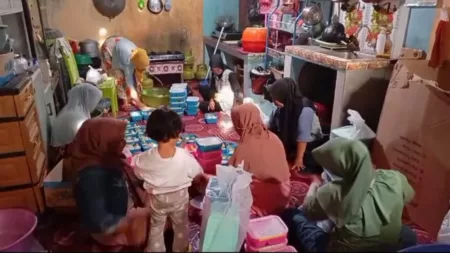 Pemberdayaan Masyarakat Pada Program Permakanan Lansia Pemberdayaan Masyarakat Pada Program Permakanan Lansia