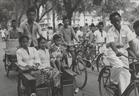 Pernah Naik Becak? Ini Dia Sejarah Becak di Indonesia Sejarah Becak