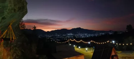 Romantisme Malam di Gunung Guntur: City Light yang Memukau dari Puncak Romantisme Malam di Gunung Guntur: City Light yang Memukau dari Puncak