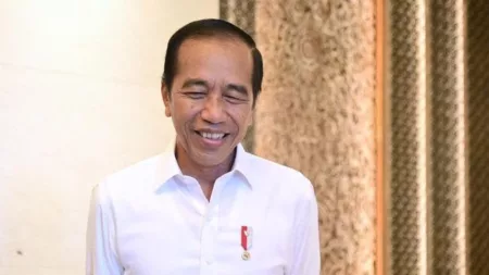 Senja Kala Tiba Presiden Joko Widodo