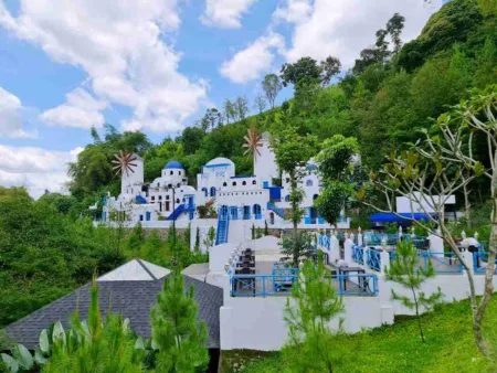 5 Rekomendasi Tempat Wisata Di Punclut Bandung Dengan Spot Instagramable Konsep Luar Negri Rekomendasi Tempat Wisata Di Punclut Bandung