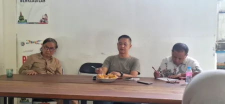 Walhi Jabar Desak KLHK Selesaikan Permohonan Pelepasan Tanah untuk 10 Kabupaten Konferensi pers WALHI bertajuk "Kemenangan Penyelesaian Tanah (PPTPKH) untuk 10 Kabupaten di Jawa Barat"