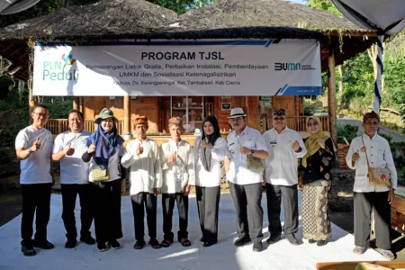 PLN UID Jawa Barat Dorong Pembangunan Berkelanjutan di Desa Adat Kampung Kuta Melalui Program TJSL Program TJSL PLN UID