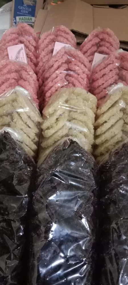 Raginang kerupuk Beras Ketan Cemilan Tradisional yang unik Makanan Khas Jawa Barat Ranginang