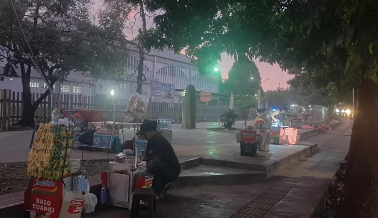 Ono Surono: Tahan Dulu Larangan Berdagang Cuanki di Pusdai, Ekonomi Rakyat Masih Sulit Jajaran Cuanki di Pusdai Bandung Tidak Seramai Dulu - Keadaan Pedagang Cuankie Sekarang