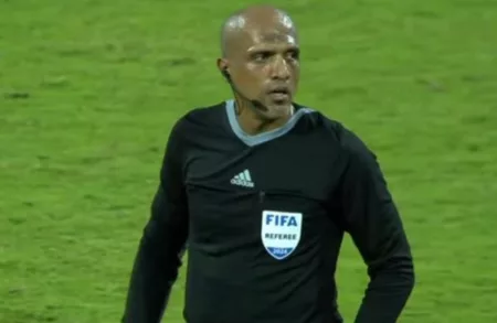 Ahmed Al Kaf Kontroversial, Timnas Membuang Beberapa Serangan Balik Penting Ahmed Al Kaf Kontroversial, Timnas Membuang Beberapa Serangan Balik Penting