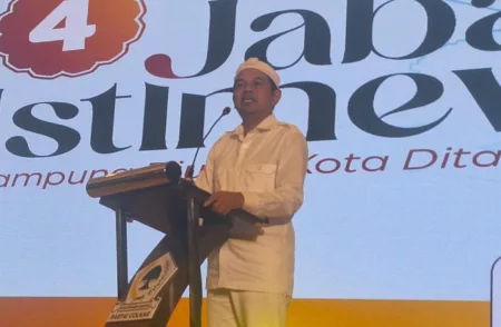 Dedi Mulyadi Janji Cetak 10 Ribu Enginer di Jabar: Orang Sunda Harus Jadi Penguasa Industri Dedi Mulyadi dalam workshop pimpinan dan anggota Fraksi Golkar DPRD Jabar dan DPRD Kabupaten/Kota se-Jabar di Hotel Aryaduta Bandung, Kamis 24 Oktober 2024 / Azmy Yanuar Muttaqien