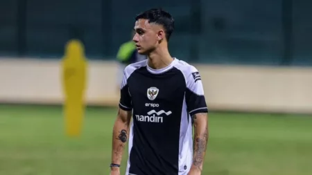 Eliano Reijnders Bertekad Bawa 3 Poin Ketika Melawan Bahrain Latihan perdana Eliano Reijnders (Instagram/Eliano Reijnders)