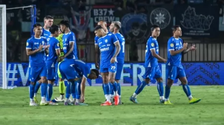 Jelang Persib vs Semen Padang : Maung Bandung Belum Pernah Menang atas Kabau Sirah di Era Liga 1 Jelang Persib vs Semen Padang : Maung Bandung Belum Pernah Menang atas Kabau Sirah di Era Liga 1