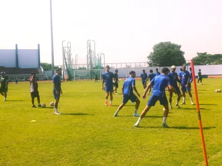 Persib Bandung Kembali Berlatih, Setelah Kalah di Negeri Tirai Bambu Persib Bandung Kembali Berlatih, Setelah Kalah di Negeri Tirai Bambu