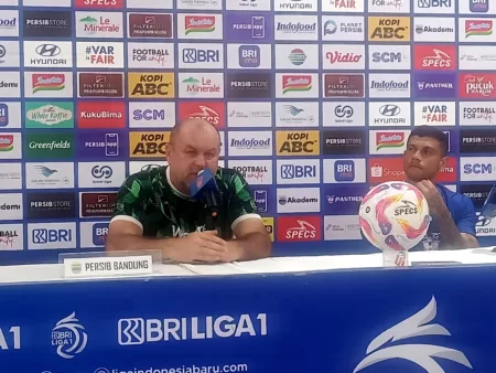 Jelang Persib Kontra Pesut Etam, Hodak Kabarkan David Da Silva Sakit Jelang Persib Kontra Pesut Etam, Hodak Kabarkan David Da Silva Sakit