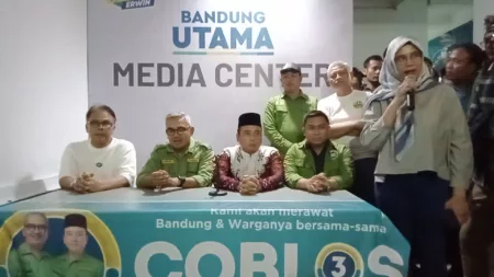 Unggul dalam Hitung Cepat, Farhan dan Erwin Tunggu Hasil KPU Pasangan Calon Walikota Bandung Farhan dan Erwin