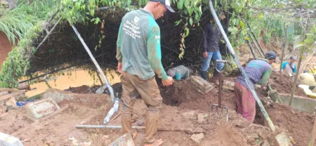 Longsor TPU Cikutra, 20 Makam Dipindahkan, 1 Jasad Masih Dicari Longsor TPU Cikutra 20 Makam Dipindahkan, 1 Jasad Masih Dicari