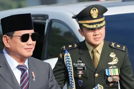 Siganteng Mayor Teddy Terus Temani Prabowo Hingga Kunjungi 5 Negara Siganteng Mayor Teddy Terus Temani Prabowo Hingga Kunjungi 5 Negara