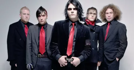 Tur The Black Parade Momen Kembalinya My Chemical Romance Tur The Black Parade Momen Kembalinya My Chemical Romance (mychemicalromance)
