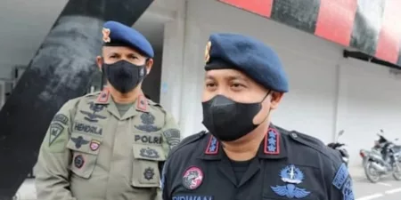 Polisi Jaga Ketat Kampus Unpar Pasca Ancaman Teror Bom Lewat Surat Kaleng Polisi Jaga Ketat Kampus Unpar Pasca Ancaman Teror Bom Lewat Surat Kaleng