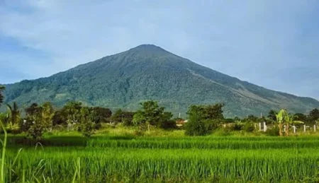 Pendakian Gunung Ciremai Dibuka Kembali, Mazic: Durasi Penutupan Terlalu Singkat Pendakian Gunung Ciremai Dibuka Kembali,
