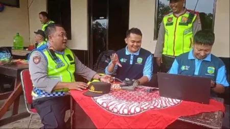Polsek Puspahiang Pastikan Kesiapan Pengamanan TPS Pilkada 2024 Polsek Puspahiang Pastikan Kesiapan Pengamanan TPS Pilkada 2024