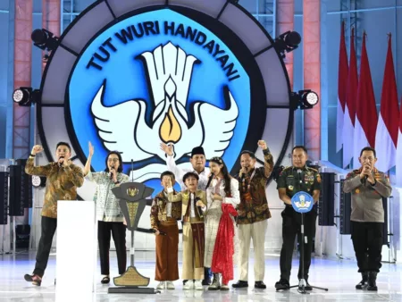 Prabowo Resmi Naikkan Gaji dan Tunjangan Guru di Indonesia, Segini Besarannya!! Hari Guru Nasional