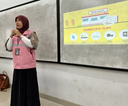 PLN UP3 Bandung Sosialisasikan Peduli Bahaya Listrik di SMA Pasundan 7 Bandung PLN UP3 Bandung Sosialisasikan Peduli Bahaya Listrik di SMA Pasundan 7 Bandung